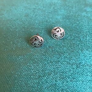 Small sterling silver Celtic triskele earrings  - vintage